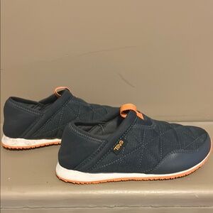 Teva Blue and Orange Sneakers Quilted Slip-On Comfort (boys size 13)